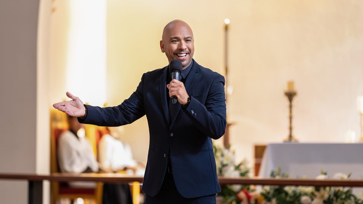 On Easter Sunday, Jo Koy makes a difficult transition to screen star