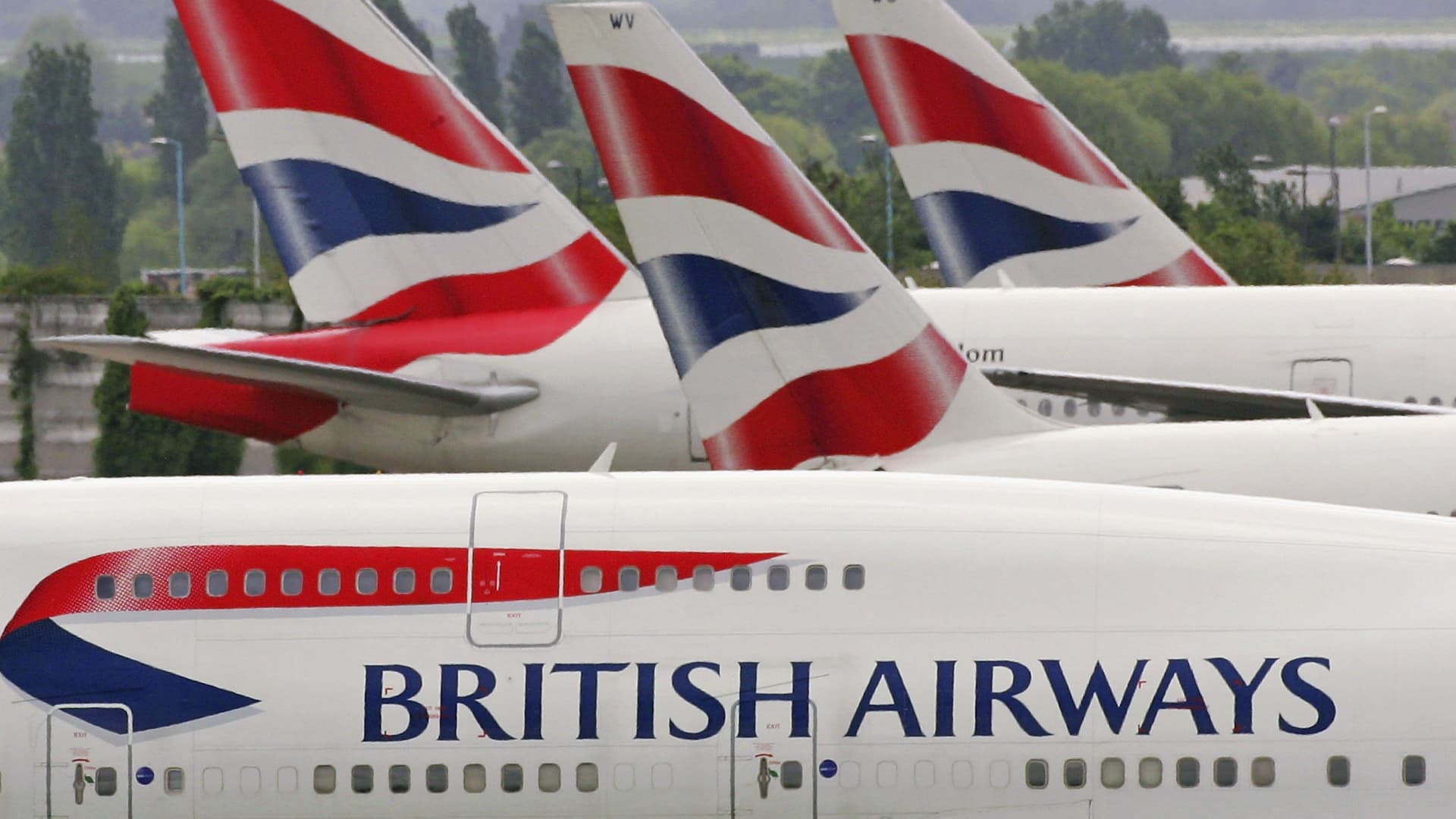 British Airways suspends sale of short-haul flights from Heathrow