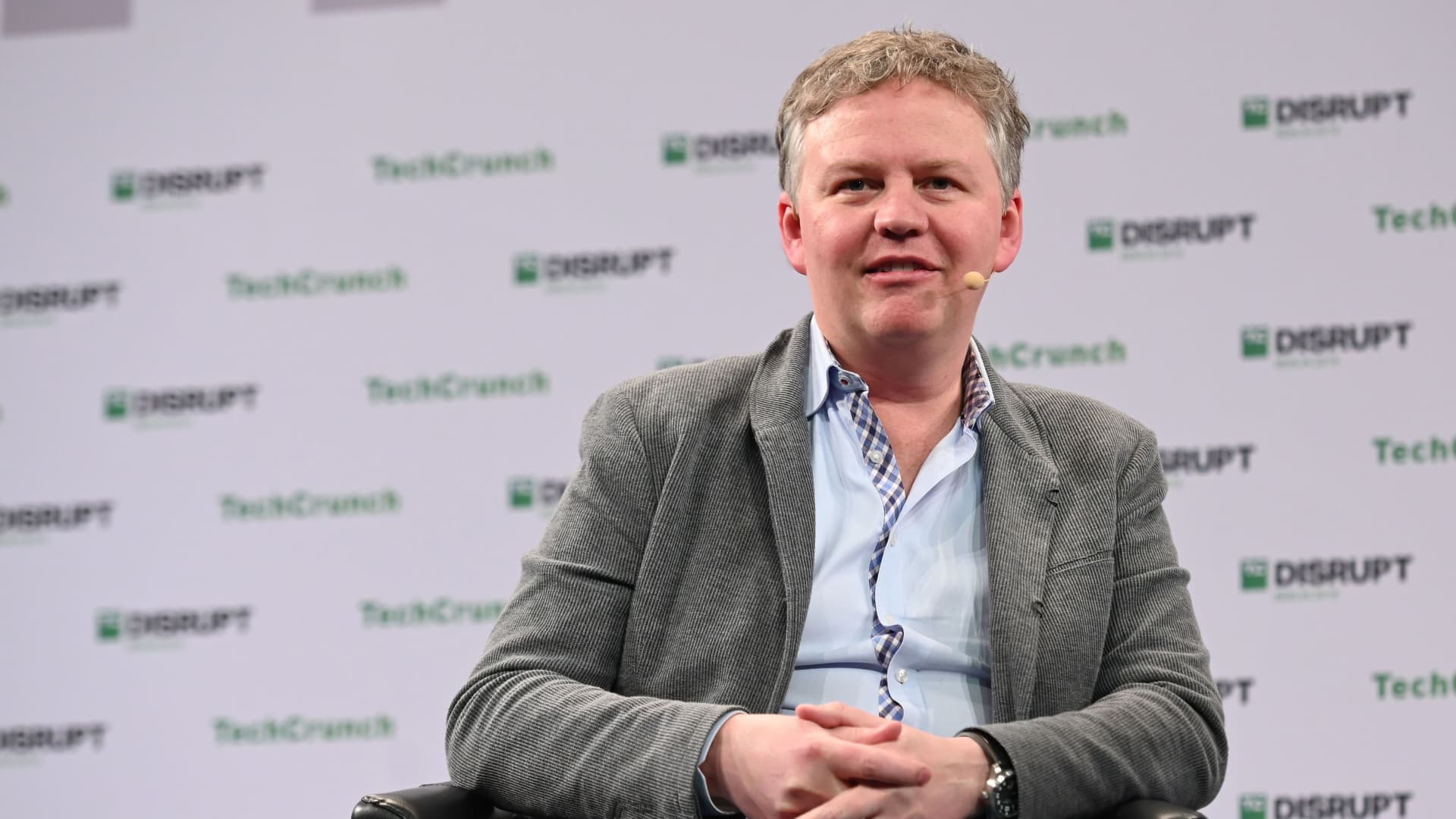 Cloudflare soars after beating revenue and raising annual guidance