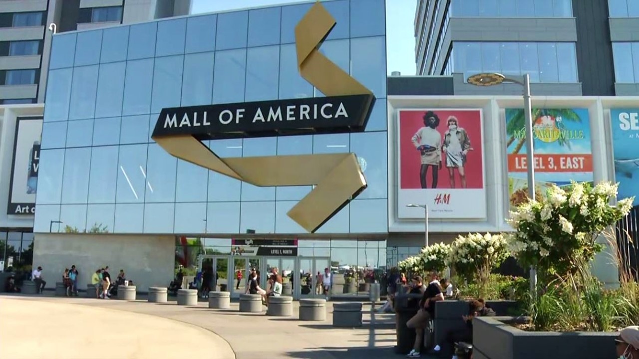 No injuries reported after shots fired at Mall of America;  police still looking for suspects