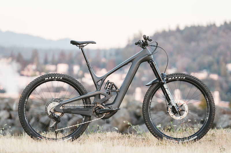 Review: The Evil Epocalypse is equal parts balance and strength - Pinkbike