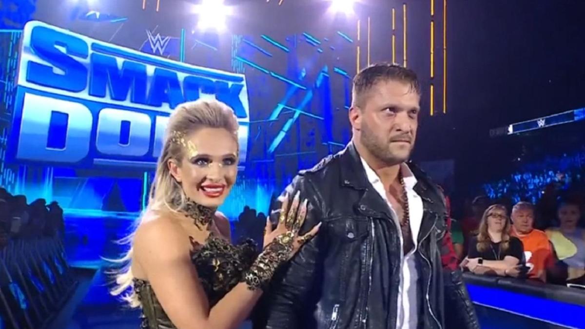 WWE SmackDown results, recap, ratings: Karrion Kross and Scarlett make surprise return, watch Roman Reigns